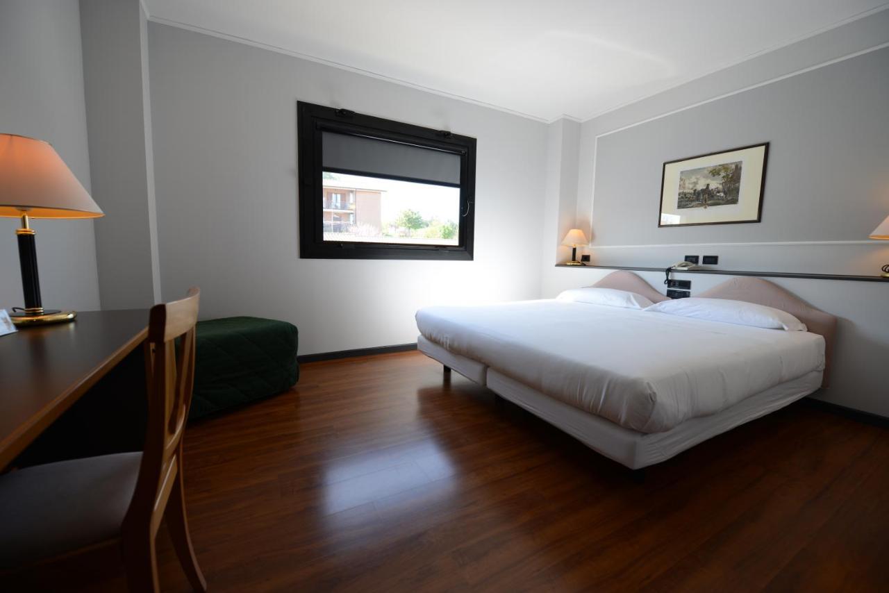 Hotel Mamiani & Relaxing Spa Urbino Pokój zdjęcie